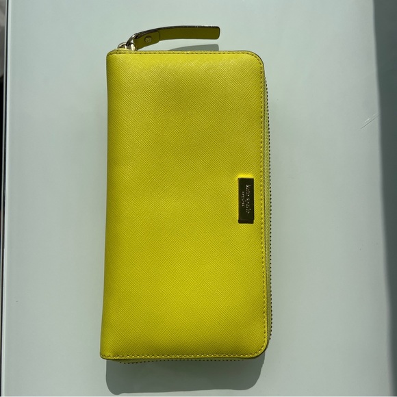 ♠️ Kate Spade leather continental wallet w/ zippered coin fluorescent yellow - Picture 7 of 12